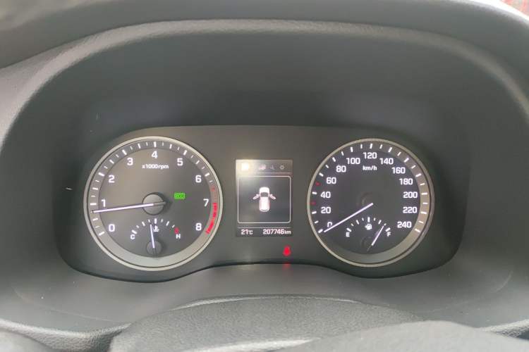Used Hyundai Tucson 2015 1.6T Dual-Clutch Two-Wheel-Drive Smart Model Instrument Cluster