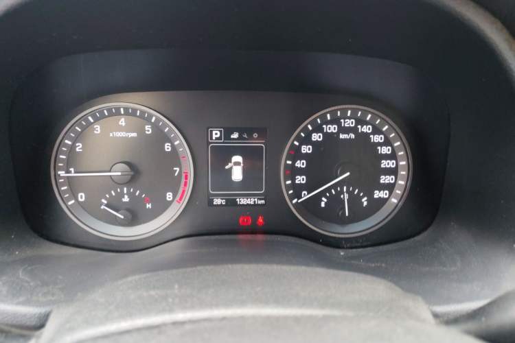 Used Hyundai Tucson 2015 1.6T Dual-Clutch Two-Wheel-Drive Smart Model Instrument Cluster