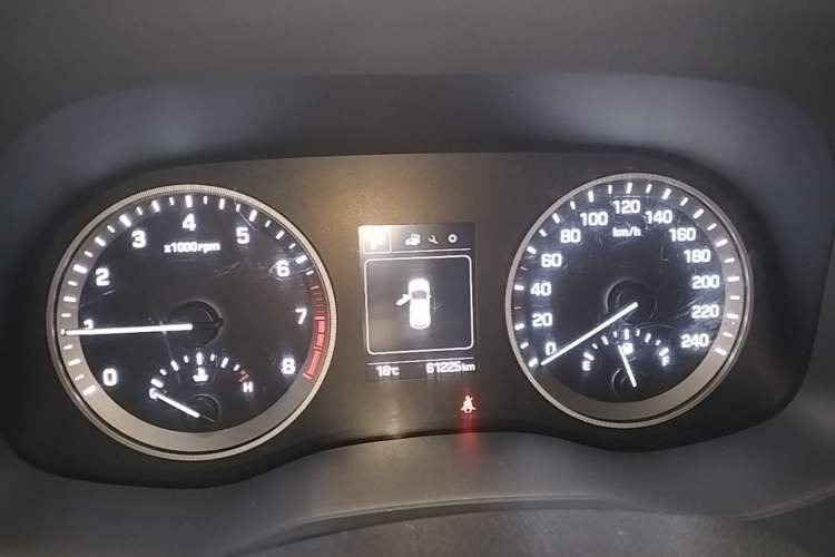 Used Hyundai Tucson 2015 1.6T Dual-Clutch Two-Wheel-Drive Smart Model Instrument Cluster