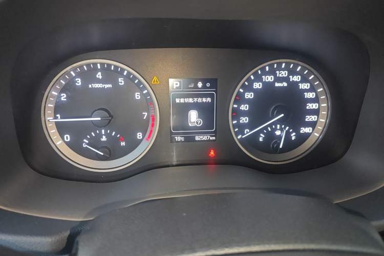 Used Hyundai Tucson 2015 1.6T Dual-Clutch Two-Wheel-Drive Smart Model Instrument Cluster