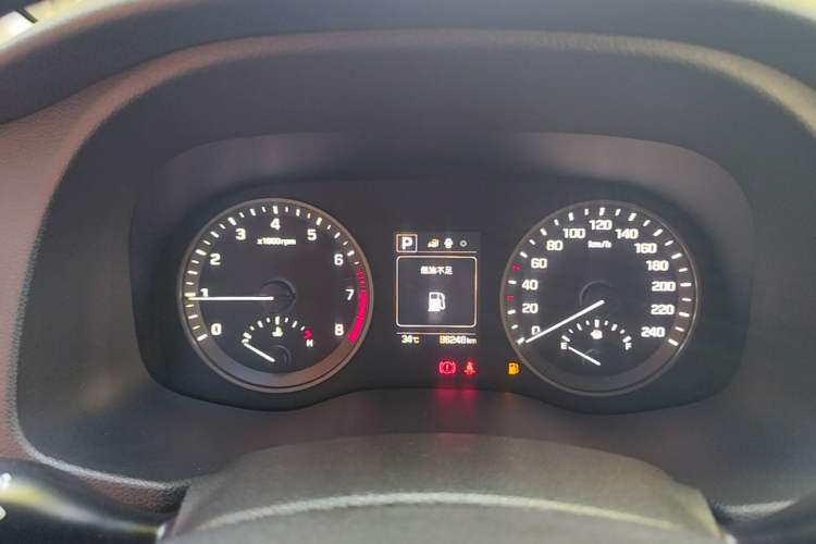 Used Hyundai Tucson 2015 1.6T Dual-Clutch Two-Wheel-Drive Smart Model Instrument Cluster