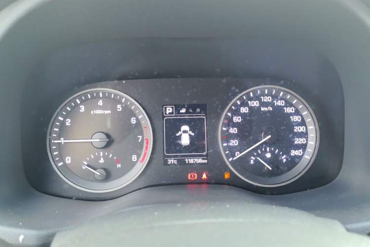 Used Hyundai Tucson 2015 1.6T Dual-Clutch Two-Wheel-Drive Smart Model Instrument Cluster