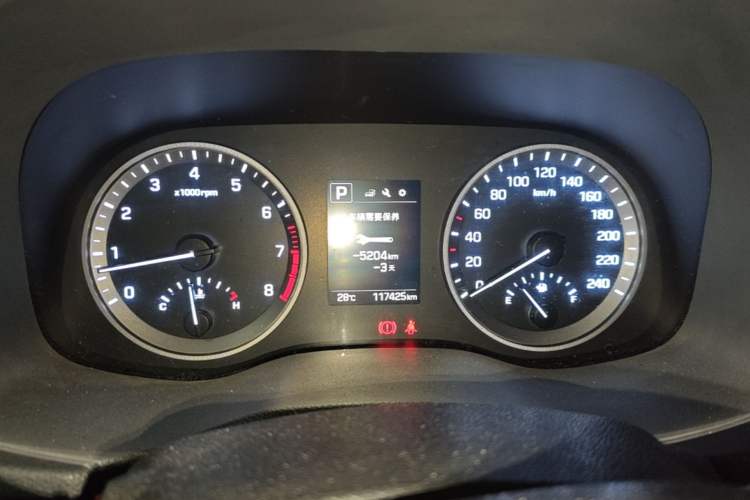 Used Hyundai Tucson 2015 1.6T Dual-Clutch Two-Wheel-Drive Smart Model Instrument Cluster
