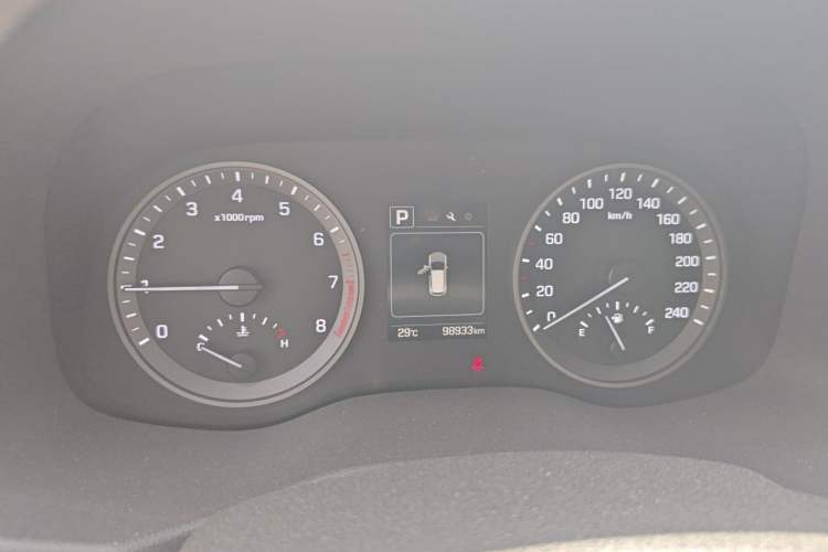 Used Hyundai Tucson 2015 1.6T Dual-Clutch Two-Wheel-Drive Smart Model Instrument Cluster
