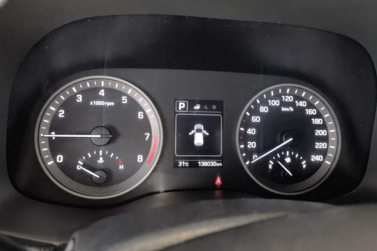 Used Hyundai Tucson 2015 1.6T Dual-Clutch Two-Wheel-Drive Smart Model Instrument Cluster