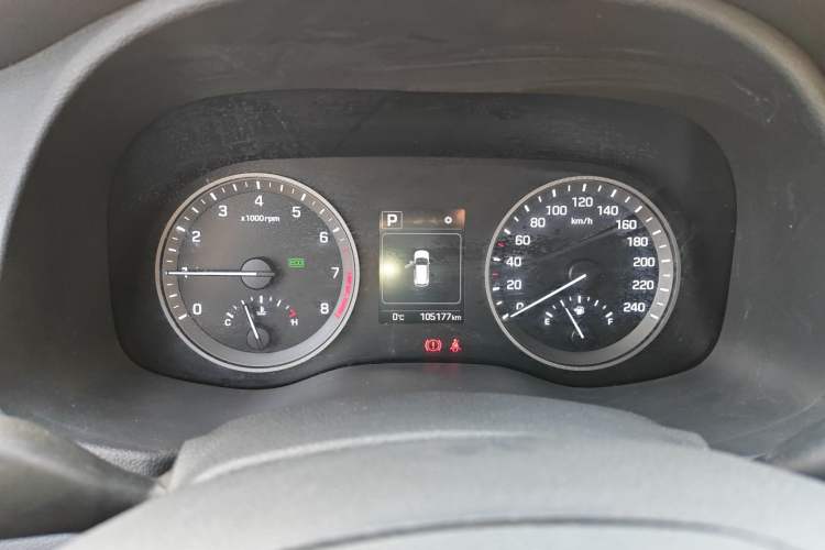 Used Hyundai Tucson 2015 1.6T Dual-Clutch Two-Wheel-Drive Smart Model Instrument Cluster
