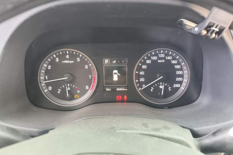 Used Hyundai Tucson 2015 1.6T Dual-Clutch Two-Wheel-Drive Smart Model Instrument Cluster