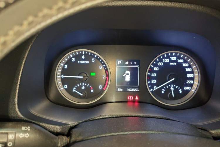 Used Hyundai Tucson 2015 1.6T Dual-Clutch Two-Wheel-Drive Smart Model Instrument Cluster