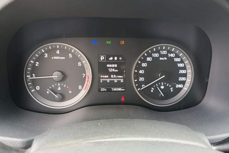 Used Hyundai Tucson 2015 1.6T Dual-Clutch Two-Wheel-Drive Smart Model Instrument Cluster