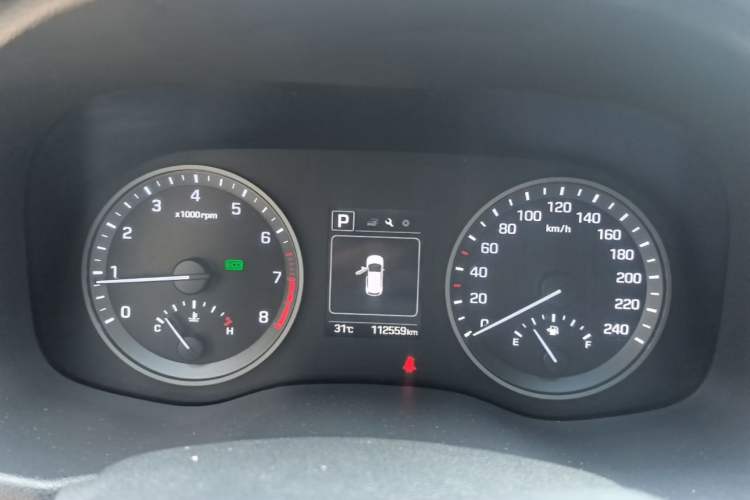 Used Hyundai Tucson 2015 1.6T Dual-Clutch Two-Wheel-Drive Smart Model Instrument Cluster