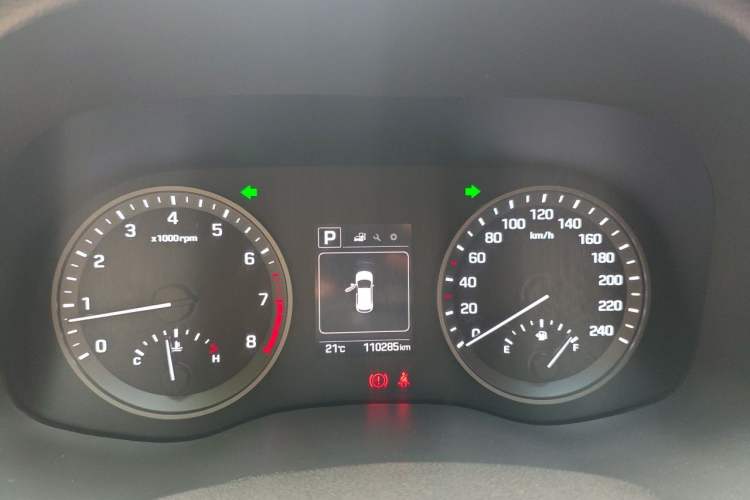 Used Hyundai Tucson 2015 1.6T Dual-Clutch Two-Wheel-Drive Leading Model Instrument Cluster