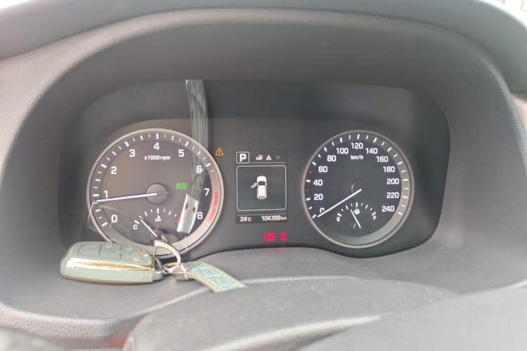 Used Hyundai Tucson 2015 1.6T Dual-Clutch Two-Wheel-Drive Smart Model Instrument Cluster