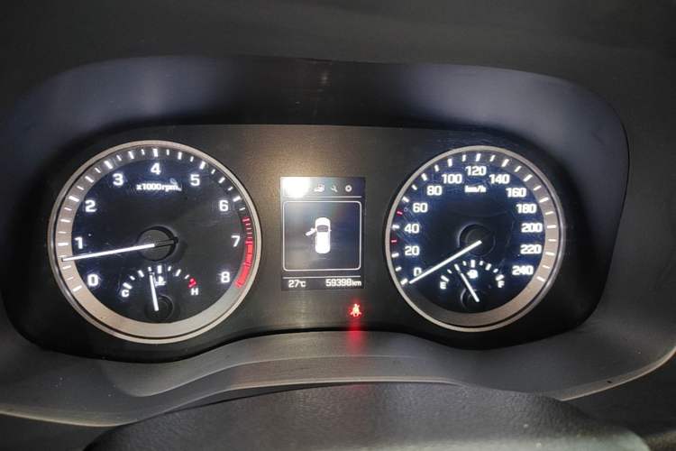 Used Hyundai Tucson 2015 1.6T Dual-Clutch Two-Wheel-Drive Smart Model Instrument Cluster