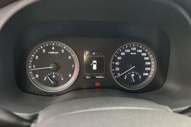 Used Hyundai Tucson 2015 1.6T Dual-Clutch Two-Wheel-Drive Smart Model Instrument Cluster