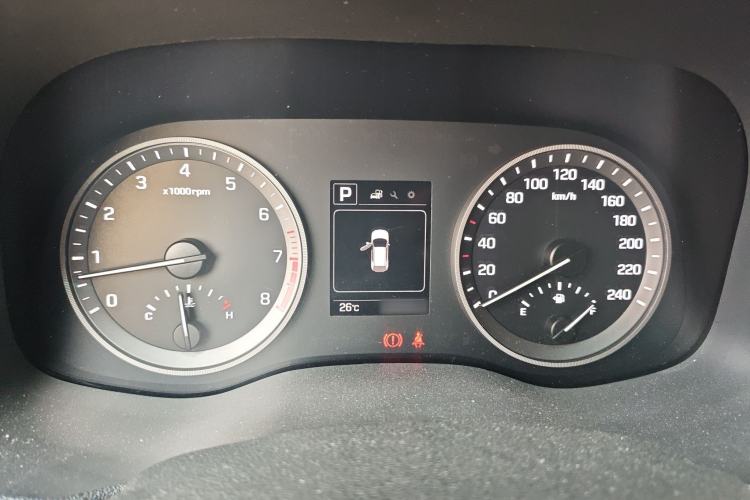 Used Hyundai Tucson 2015 1.6T Dual-Clutch Two-Wheel-Drive Smart Model Instrument Cluster