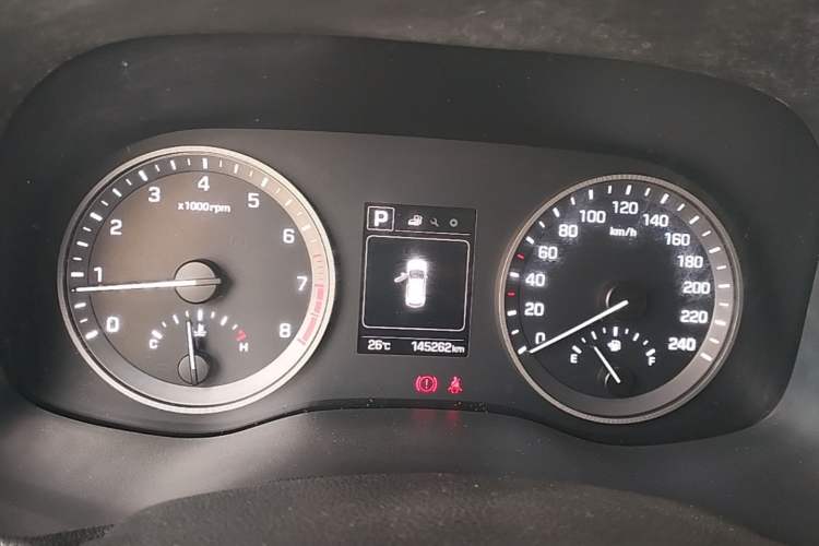 Used Hyundai Tucson 2015 1.6T Dual-Clutch Two-Wheel-Drive Smart Model Instrument Cluster