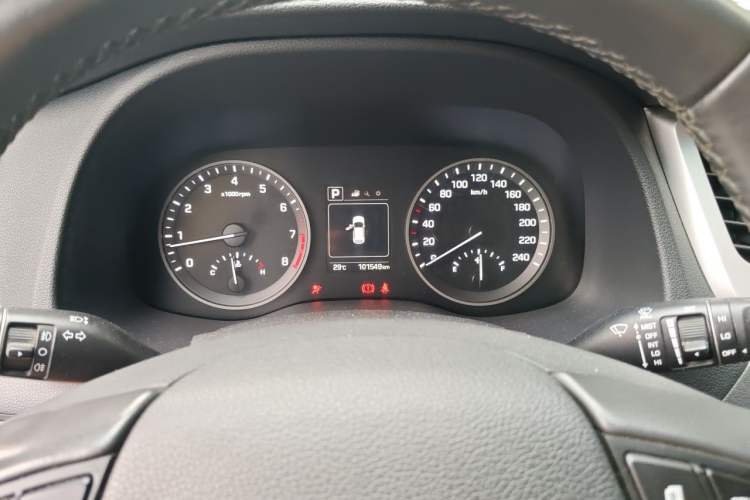 Used Hyundai Tucson 2015 1.6T Dual-Clutch Two-Wheel-Drive Smart Model Instrument Cluster