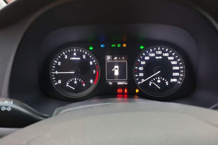 Used Hyundai Tucson 2015 1.6T Dual-Clutch Two-Wheel-Drive Smart Model Instrument Cluster