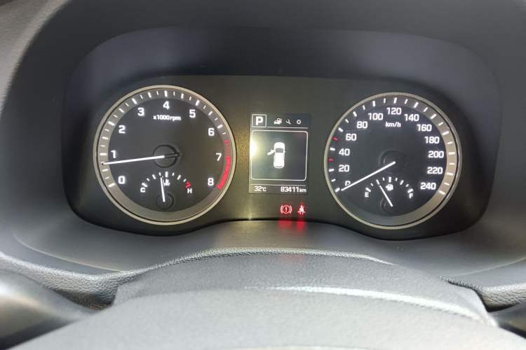 Used Hyundai Tucson 2015 1.6T Dual-Clutch Two-Wheel-Drive Smart Model Instrument Cluster