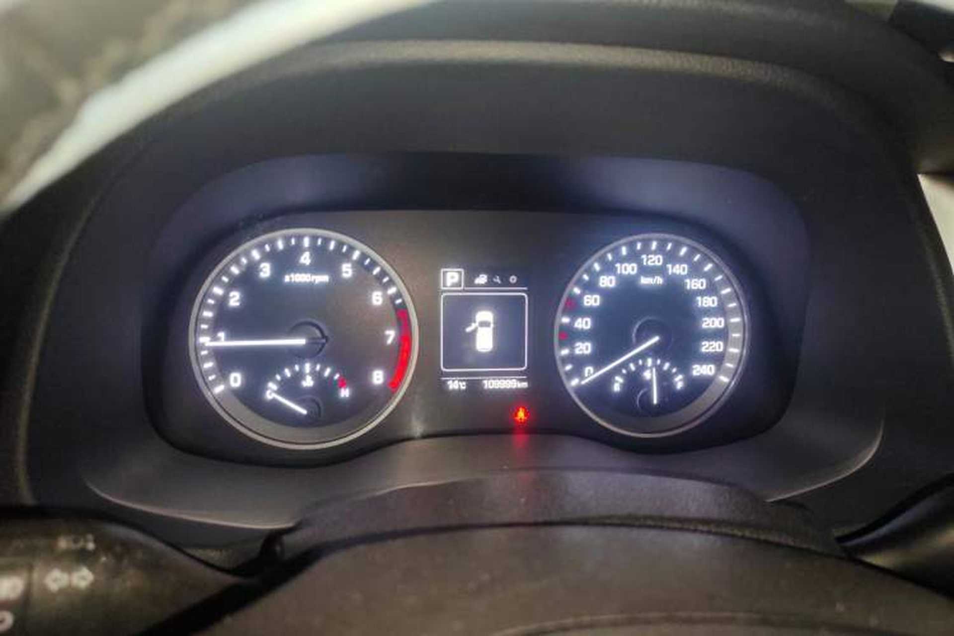 Used Hyundai Tucson 2015 1.6T Dual-Clutch Two-Wheel-Drive Leading Model Instrument Cluster
