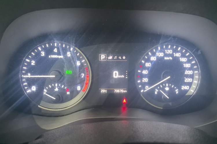 Used Hyundai Tucson 2015 1.6T Dual-Clutch Two-Wheel-Drive Smart Model Instrument Cluster