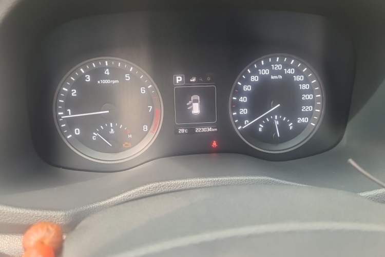 Used Hyundai Tucson 2015 1.6T Dual-Clutch Two-Wheel-Drive Smart Model Instrument Cluster