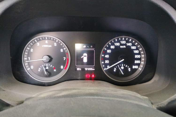 Used Hyundai Tucson 2015 1.6T Dual-Clutch Two-Wheel-Drive Smart Model Instrument Cluster