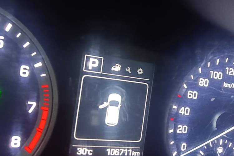 Used Hyundai Tucson 2015 1.6T Dual-Clutch Two-Wheel-Drive Smart Model Instrument Cluster