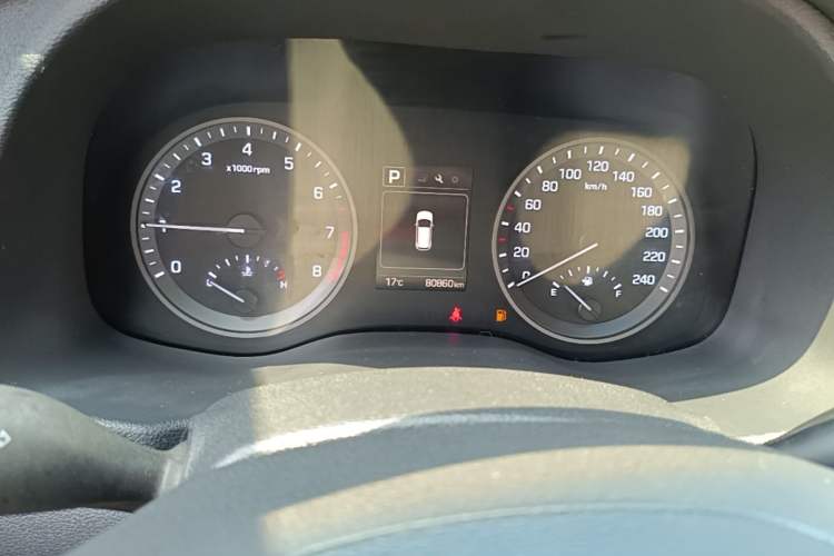 Used Hyundai Tucson 2015 1.6T Dual-Clutch Two-Wheel-Drive Smart Model Instrument Cluster