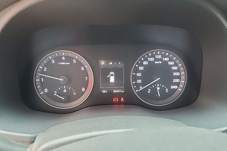 Used Hyundai Tucson 2015 1.6T Dual-Clutch Two-Wheel-Drive Smart Model Instrument Cluster