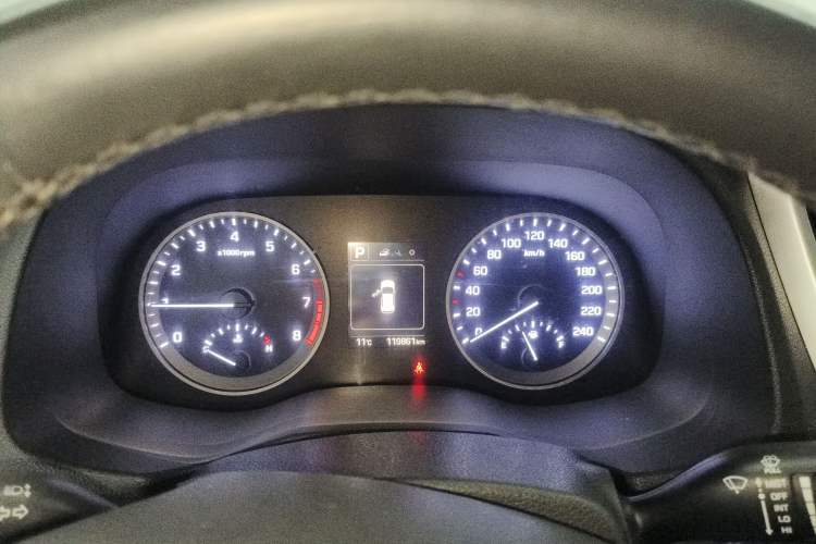 Used Hyundai Tucson 2015 1.6T Dual-Clutch Two-Wheel-Drive Smart Model Instrument Cluster