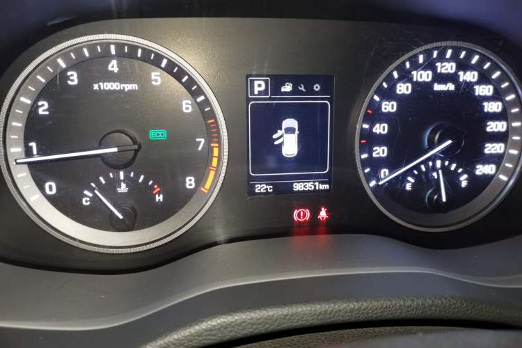 Used Hyundai Tucson 2015 1.6T Dual-Clutch Two-Wheel-Drive Smart Model Instrument Cluster
