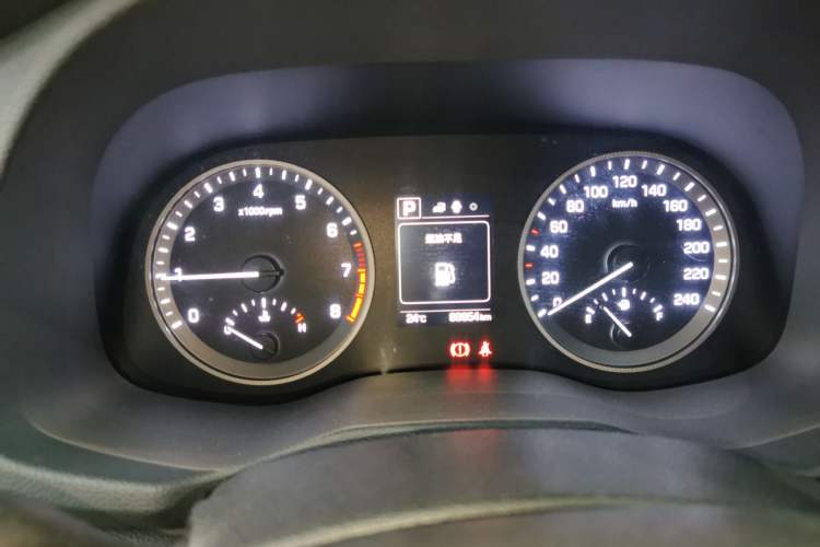 Used Hyundai Tucson 2015 1.6T Dual-Clutch Two-Wheel-Drive Smart Model Instrument Cluster