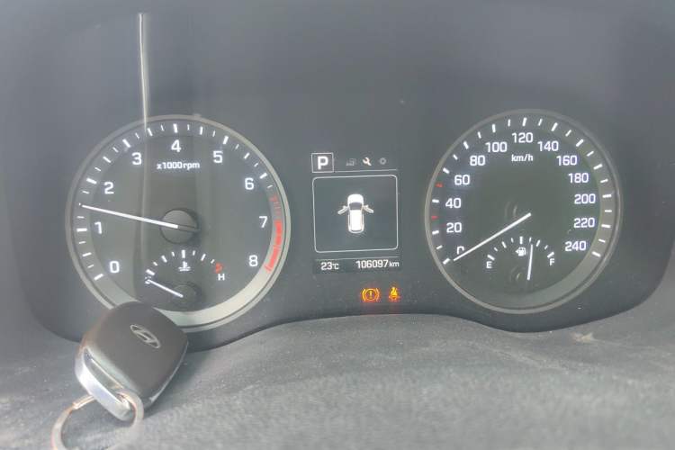 Used Hyundai Tucson 2015 1.6T Dual-Clutch Two-Wheel-Drive Smart Model Instrument Cluster