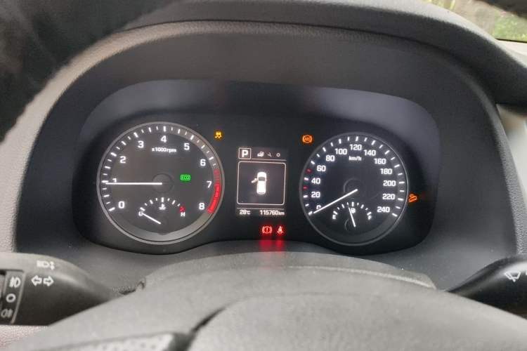 Used Hyundai Tucson 2015 1.6T Dual-Clutch Two-Wheel-Drive Smart Model Instrument Cluster