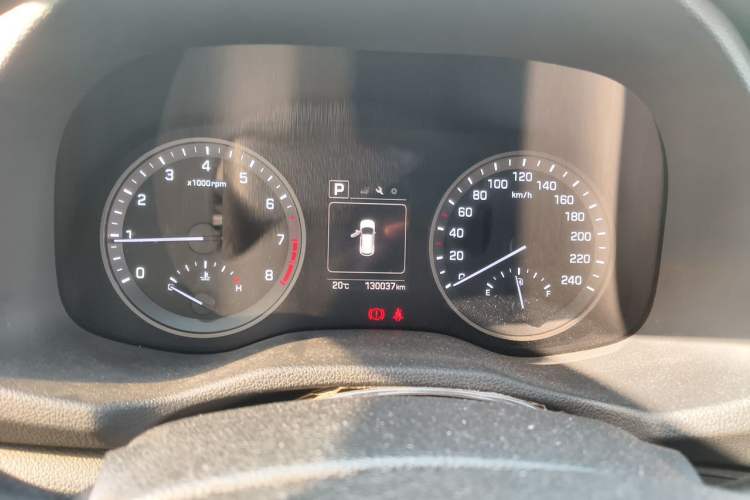 Used Hyundai Tucson 2015 1.6T Dual-Clutch Two-Wheel-Drive Smart Model Instrument Cluster