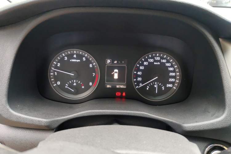 Used Hyundai Tucson 2015 1.6T Dual-Clutch Two-Wheel-Drive Smart Model Instrument Cluster