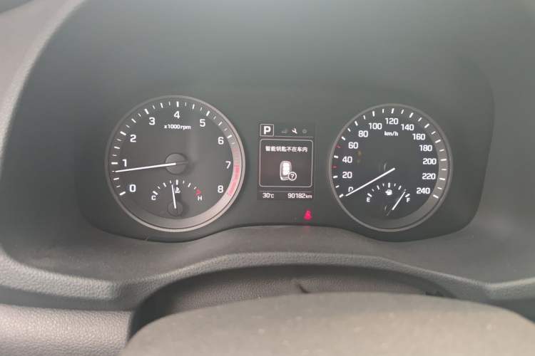 Used Hyundai Tucson 2015 1.6T Dual-Clutch Two-Wheel-Drive Smart Model Instrument Cluster