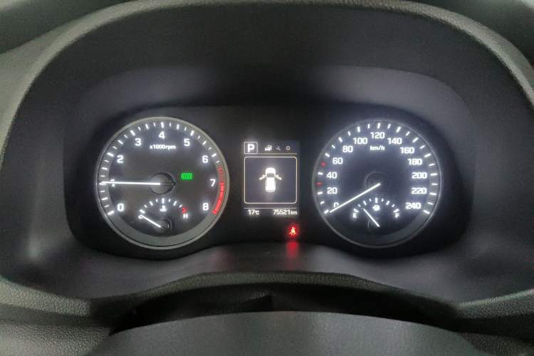 Used Hyundai Tucson 2015 1.6T Dual-Clutch Two-Wheel-Drive Smart Model Instrument Cluster