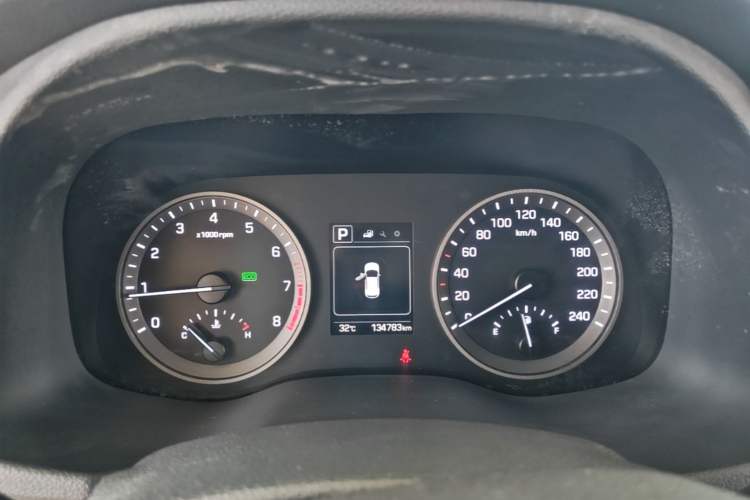 Used Hyundai Tucson 2015 1.6T Dual-Clutch Two-Wheel-Drive Smart Model Instrument Cluster