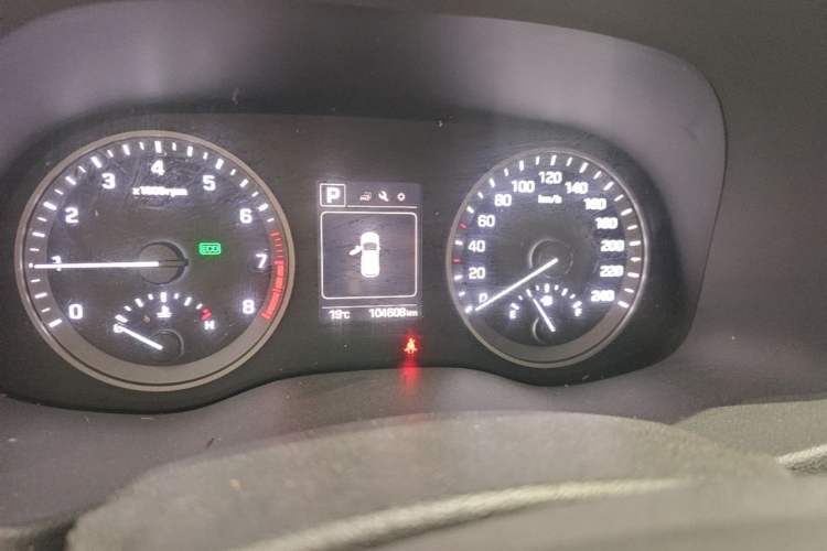 Used Hyundai Tucson 2015 1.6T Dual-Clutch Two-Wheel-Drive Smart Model Instrument Cluster