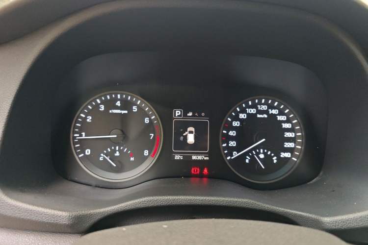 Used Hyundai Tucson 2015 1.6T Dual-Clutch Two-Wheel-Drive Smart Model Instrument Cluster