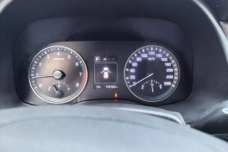 Used Hyundai Tucson 2015 1.6T Dual-Clutch Two-Wheel-Drive Smart Model Instrument Cluster