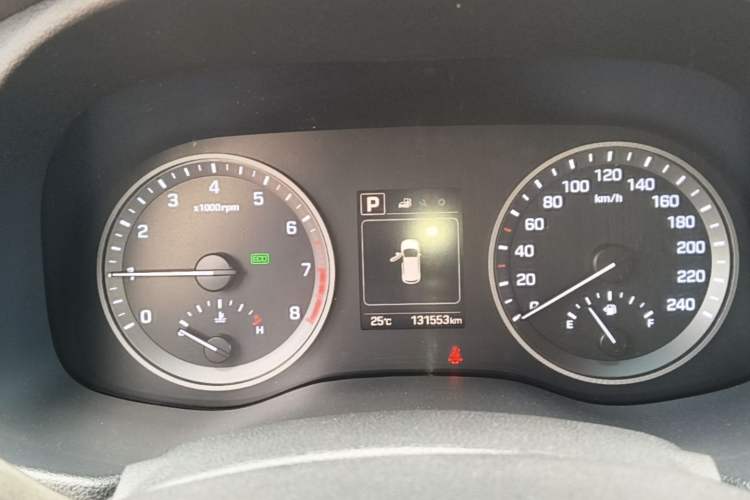 Used Hyundai Tucson 2015 1.6T Dual-Clutch Two-Wheel-Drive Smart Model Instrument Cluster