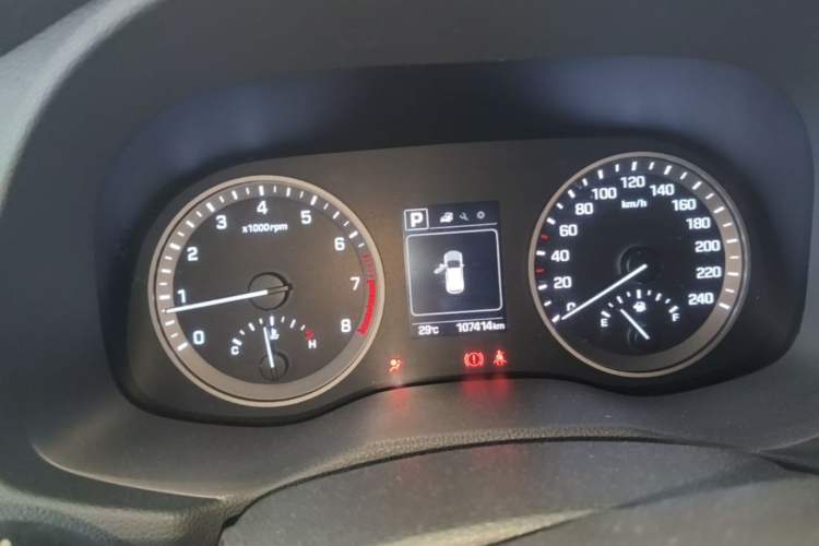 Used Hyundai Tucson 2015 1.6T Dual-Clutch Two-Wheel-Drive Smart Model Instrument Cluster