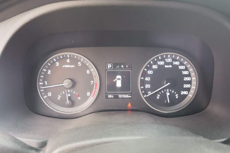 Used Hyundai Tucson 2015 1.6T Dual-Clutch Two-Wheel-Drive Smart Model Instrument Cluster