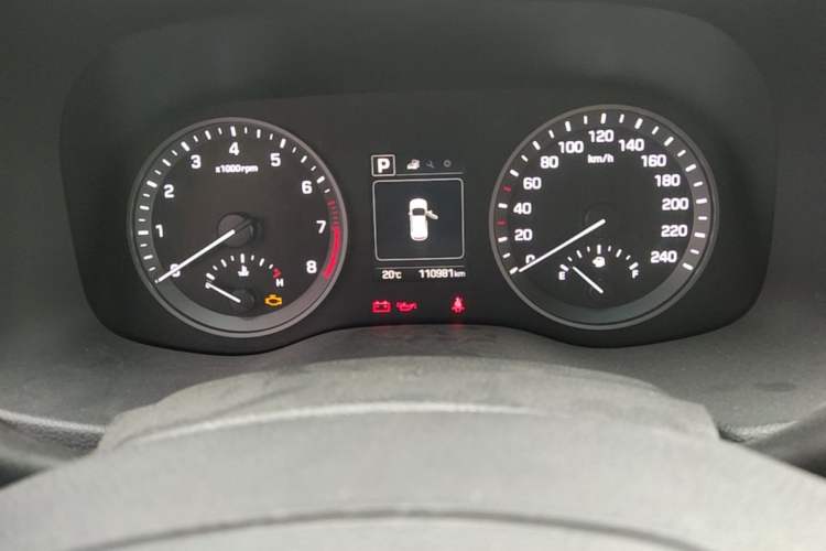 Used Hyundai Tucson 2015 1.6T Dual-Clutch Two-Wheel-Drive Smart Model Instrument Cluster
