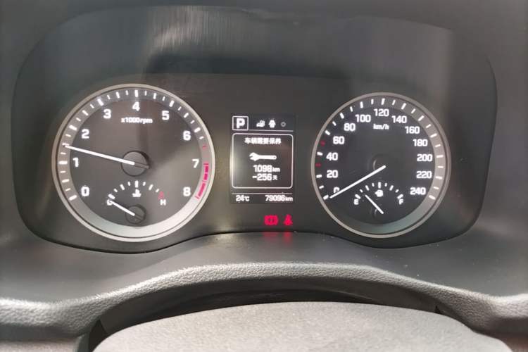 Used Hyundai Tucson 2015 1.6T Dual-Clutch Two-Wheel-Drive Smart Model Instrument Cluster
