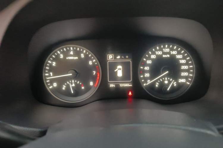 Used Hyundai Tucson 2015 1.6T Dual-Clutch Two-Wheel-Drive Smart Model Instrument Cluster