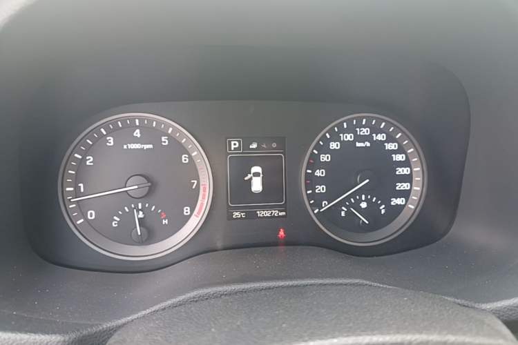 Used Hyundai Tucson 2015 1.6T Dual-Clutch Two-Wheel-Drive Smart Model Instrument Cluster